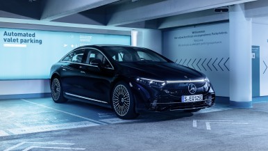 Svetová premiéra: Parkovací systém bez vodiča od spoločností Bosch a Mercedes-Be ...
